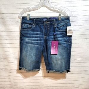 VIGOSS NEW YORK BERMUDA MEDIUM WASH DENIM SHORTS, SZ 27